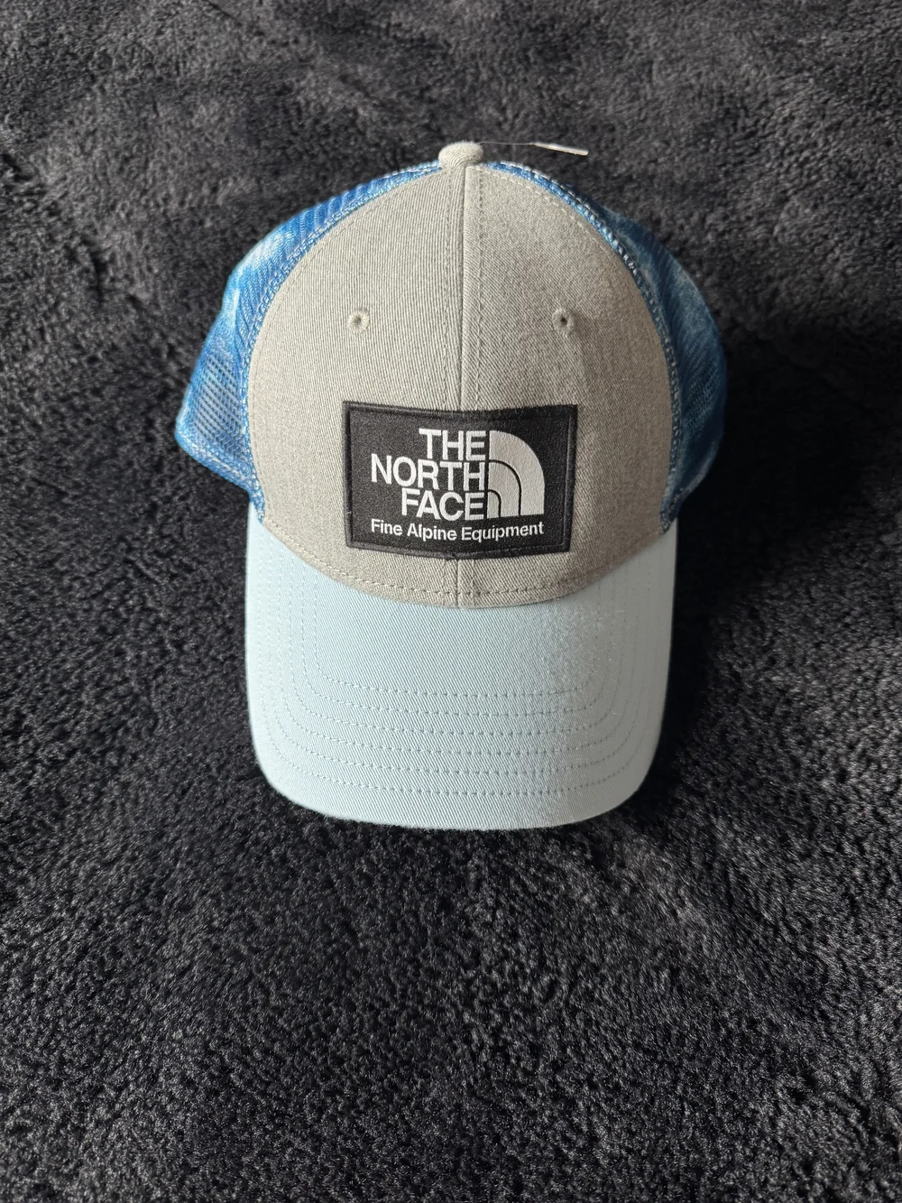 The North Face Mudder Mesh Trucker Snap Hat. New